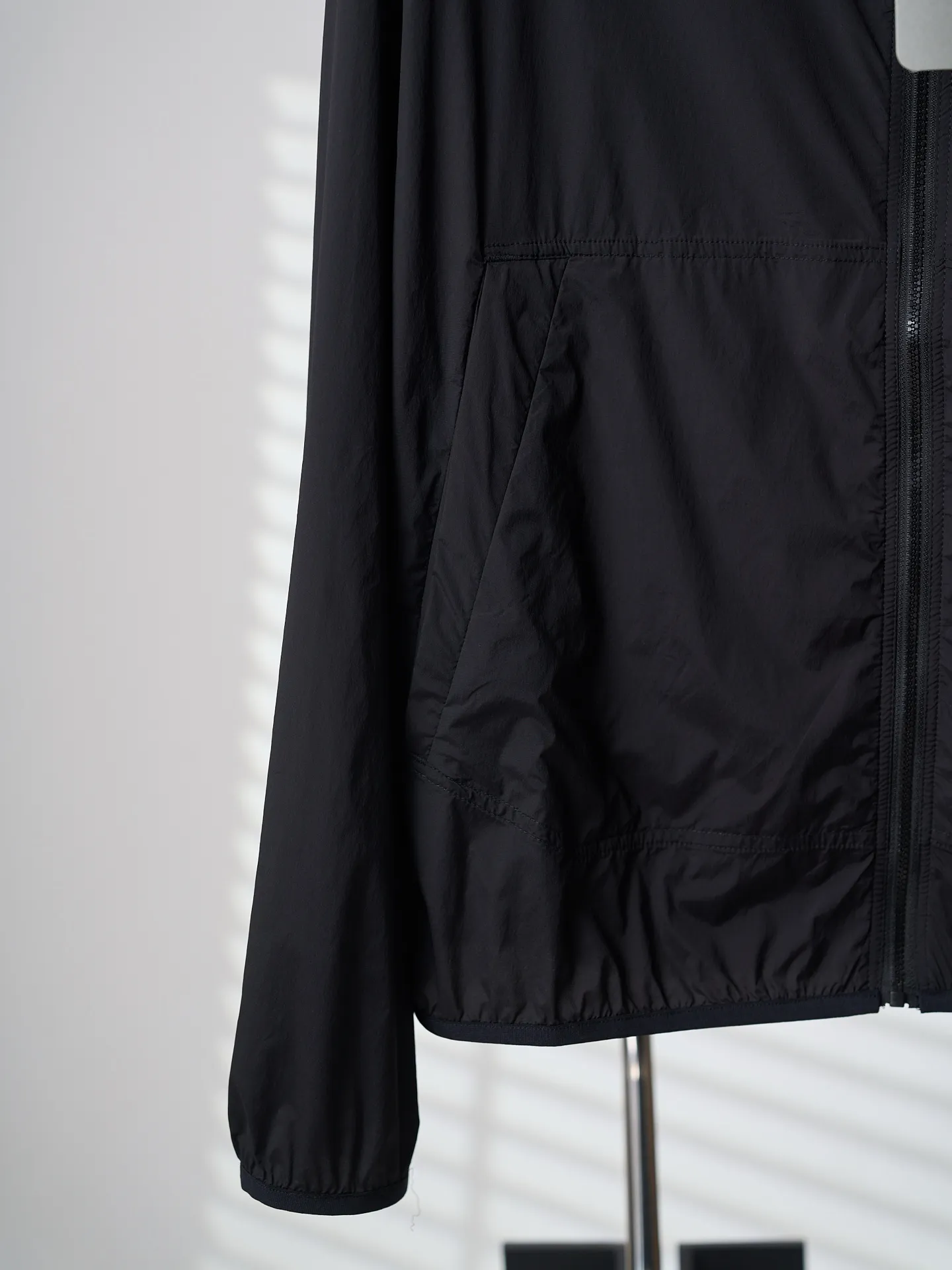 【 】Canada Goose/ 【In Stock】S M L XL ： ， ， ， ， ， ， ， 、 ， 。 ： ， ， 。 ， ， ， ，Wear-Resistant 。 ： ， ， 。